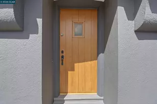 1056 El Centro Ave, Oakland, CA 94602 - Photo 4