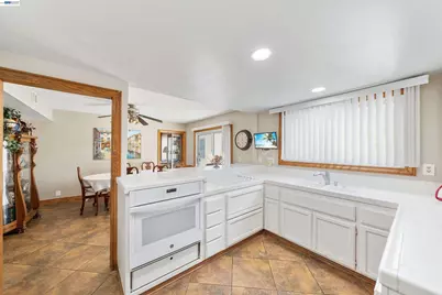 1622 Pegasus St, Newport Beach, CA 92660 - Photo 22
