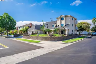 1622 Pegasus St, Newport Beach, CA 92660 - Photo 2