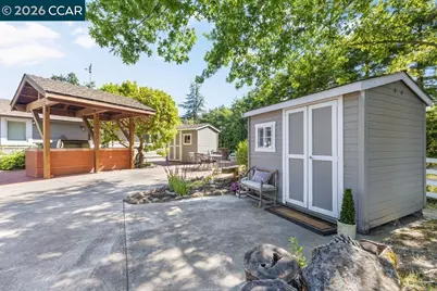 189 Oak Rd, Alamo, CA 94507 - Photo 52