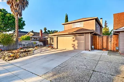 5684 Calpine Dr, San Jose, CA 95123 - Photo 10