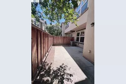 20 Hidalgo St, Mountain House, CA 95391 - Photo 2