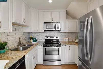100 Glenwood, Hercules, CA 94547 - Photo 6