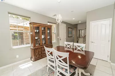 172 Erics Way, Mountain House, CA 95391 - Photo 8