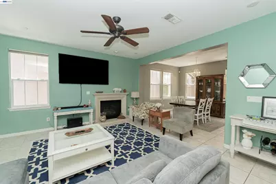 172 Erics Way, Mountain House, CA 95391 - Photo 4