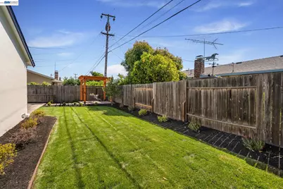25589 Belhaven St, Hayward, CA 94545 - Photo 42