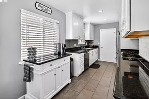 1640 Via Escondido, San Lorenzo, CA 94580 - Photo 10