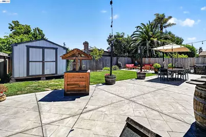 1640 Via Escondido, San Lorenzo, CA 94580 - Photo 38