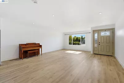 5850 Lalor Dr, San Jose, CA 95123 - Photo 6
