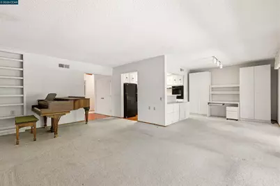 1400 Ptarmigan Dr #5, Walnut Creek, CA 94595 - Photo 4