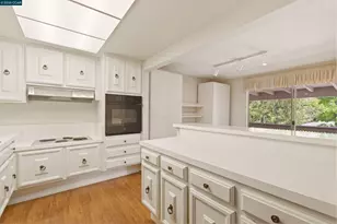 1400 Ptarmigan Dr, Walnut Creek, CA 94595 - Photo 8