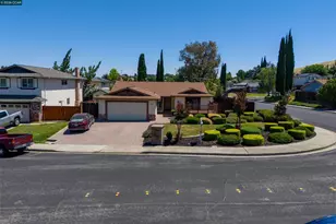 2300 Wildwood Ct, Antioch, CA 94509 - Photo 2