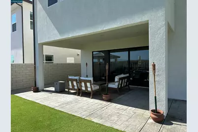 27151 Backdrop Lane, Valencia (santa Clarita), CA 91381 - Photo 18