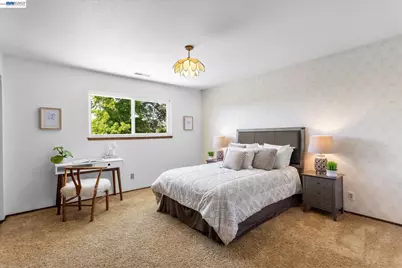 156 Mecartney Rd, Alameda, CA 94502 - Photo 38