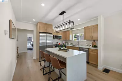 30806 Vallejo St, Union City, CA 94587 - Photo 8