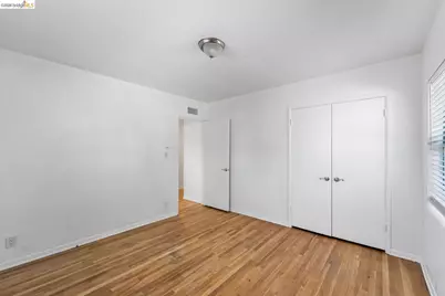 15138 Hiawatha St, Los Angeles, CA 91345 - Photo 36