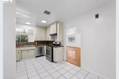 15138 Hiawatha St, Los Angeles, CA 91345 - Photo 24