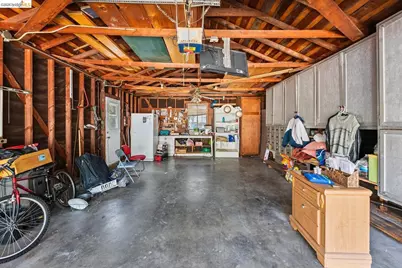 15138 Hiawatha St, Los Angeles, CA 91345 - Photo 48