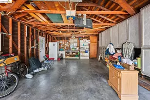 15138 Hiawatha St, Los Angeles, CA 91345 - Photo 48