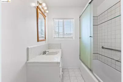 15138 Hiawatha St, Los Angeles, CA 91345 - Photo 40