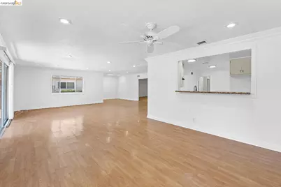 15138 Hiawatha St, Los Angeles, CA 91345 - Photo 20