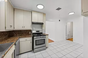 15138 Hiawatha St, Los Angeles, CA 91345 - Photo 30