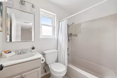 6819 Blake St, El Cerrito, CA 94530 - Photo 26