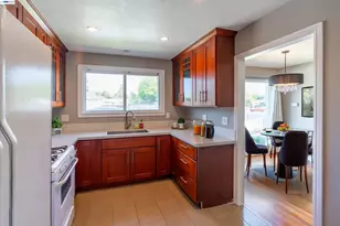 21835 Redwood Rd, Castro Valley, CA 94546 - Photo 6