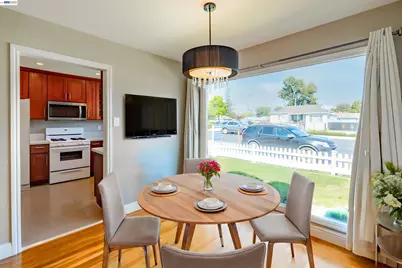 21835 Redwood Rd, Castro Valley, CA 94546 - Photo 6