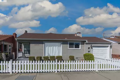 21835 Redwood Rd, Castro Valley, CA 94546 - Photo 2