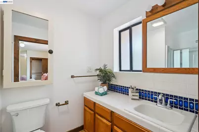 23762 Hutchinson Rd, Los Gatos, CA 95033 - Photo 12