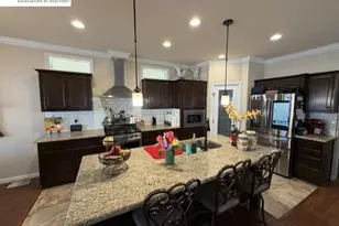 3263 Vineyard Ave, Pleasanton, CA 94566 - Photo 2