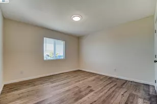 6225 Harmon Ave, Oakland, CA 94621 - Photo 20