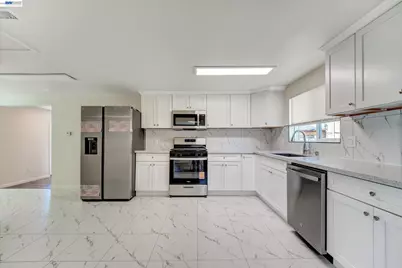 6225 Harmon Ave, Oakland, CA 94621 - Photo 10