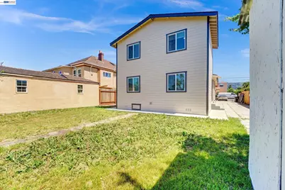 6225 Harmon Ave, Oakland, CA 94621 - Photo 32