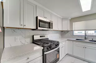 6225 Harmon Ave, Oakland, CA 94621 - Photo 12