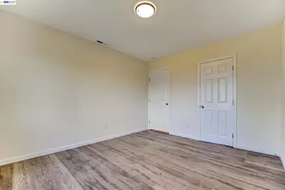 6225 Harmon Ave, Oakland, CA 94621 - Photo 16