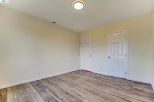 6225 Harmon Ave, Oakland, CA 94621 - Photo 16