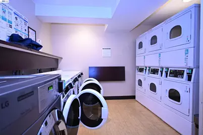 2225 23rd St #402, San Francisco, CA 94107 - Photo 32