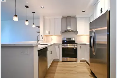 2225 23rd St #402, San Francisco, CA 94107 - Photo 10
