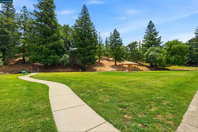 360 Flaming Oak Drive, Pleasant Hill, CA 94523 - Photo 46