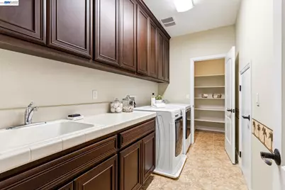 3734 Mohr Ave, Pleasanton, CA 94588 - Photo 46