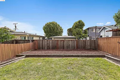 910 Pierce St, Albany, CA 94706 - Photo 20