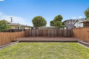 910 Pierce St, Albany, CA 94706 - Photo 20