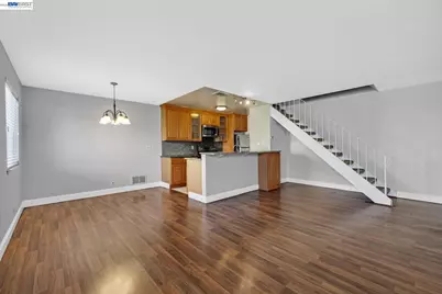 2274 Peacock Pl #2, Union City, CA 94587 - Photo 2