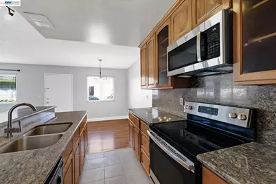 2274 Peacock Pl #2, Union City, CA 94587 - Photo 8