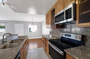 2274 Peacock Pl, Union City, CA 94587 - Photo 8