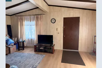 73 Donald Ln, Concord, CA 94518 - Photo 2