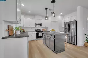 2057 Saffron Ct, Brentwood, CA 94513 - Photo 14