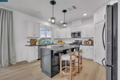 2057 Saffron Ct, Brentwood, CA 94513 - Photo 18